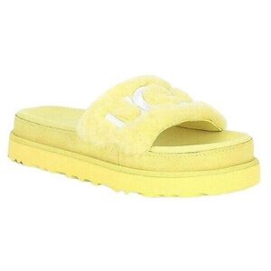 UGG Women's Bright Yellow sandal/slippers⭐️